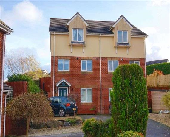 4 Bedroom Semi-Detac...